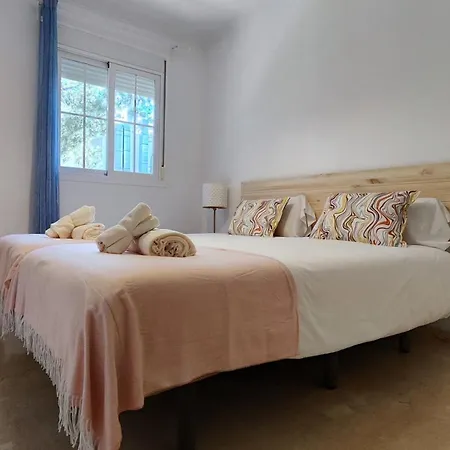 Appartement Pinogolf Elviria With Free Parking, Wifi, Pool And Large Terrace *